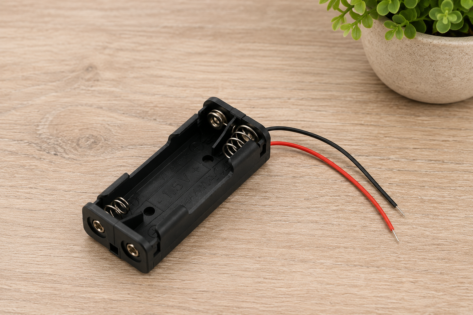 2 × AAA Battery Holders