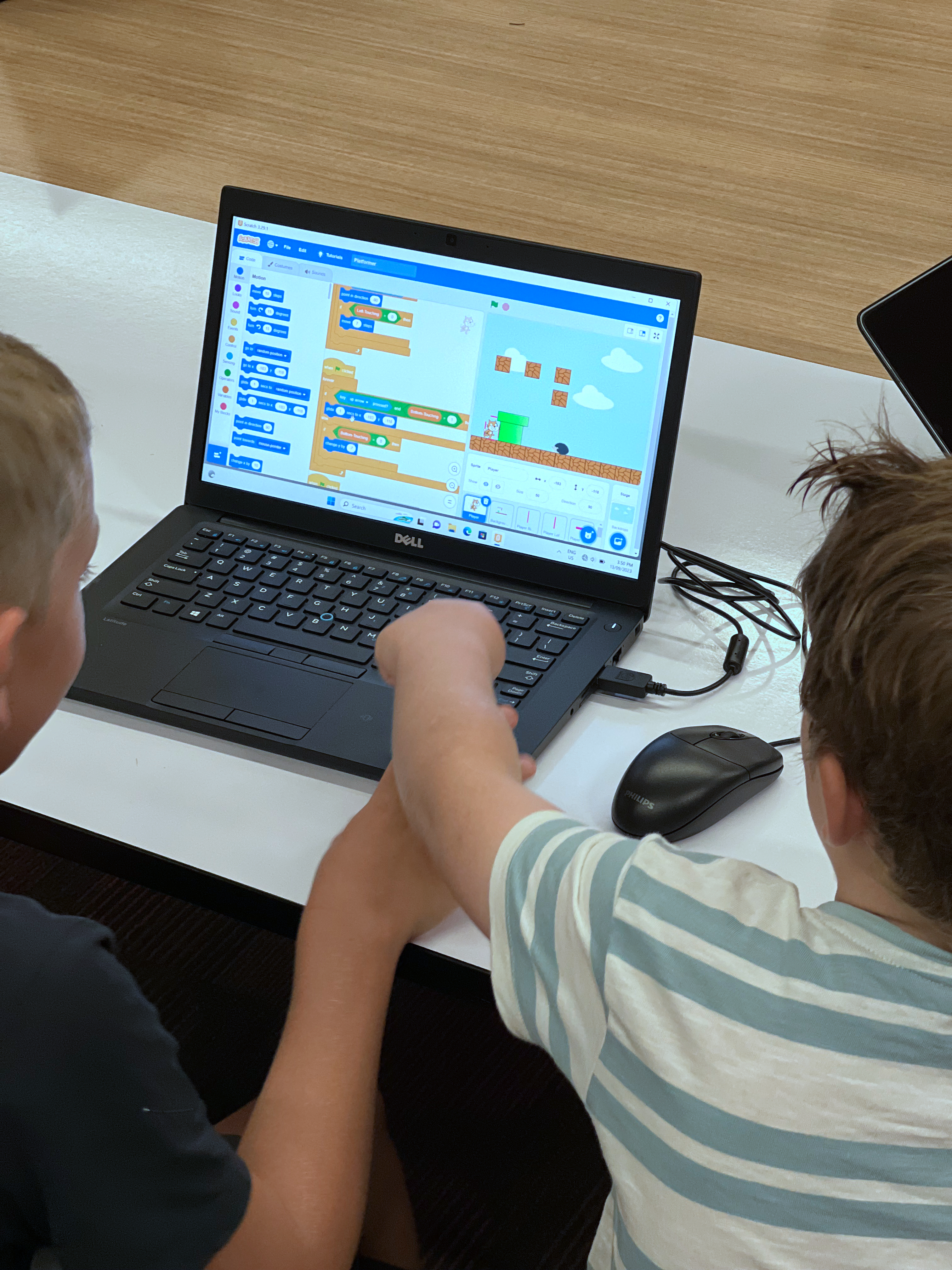 Earlville Coders make a Platform Game